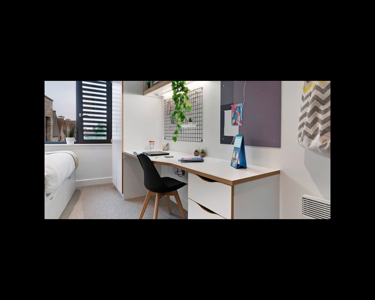 HOST bronze studio ensuite