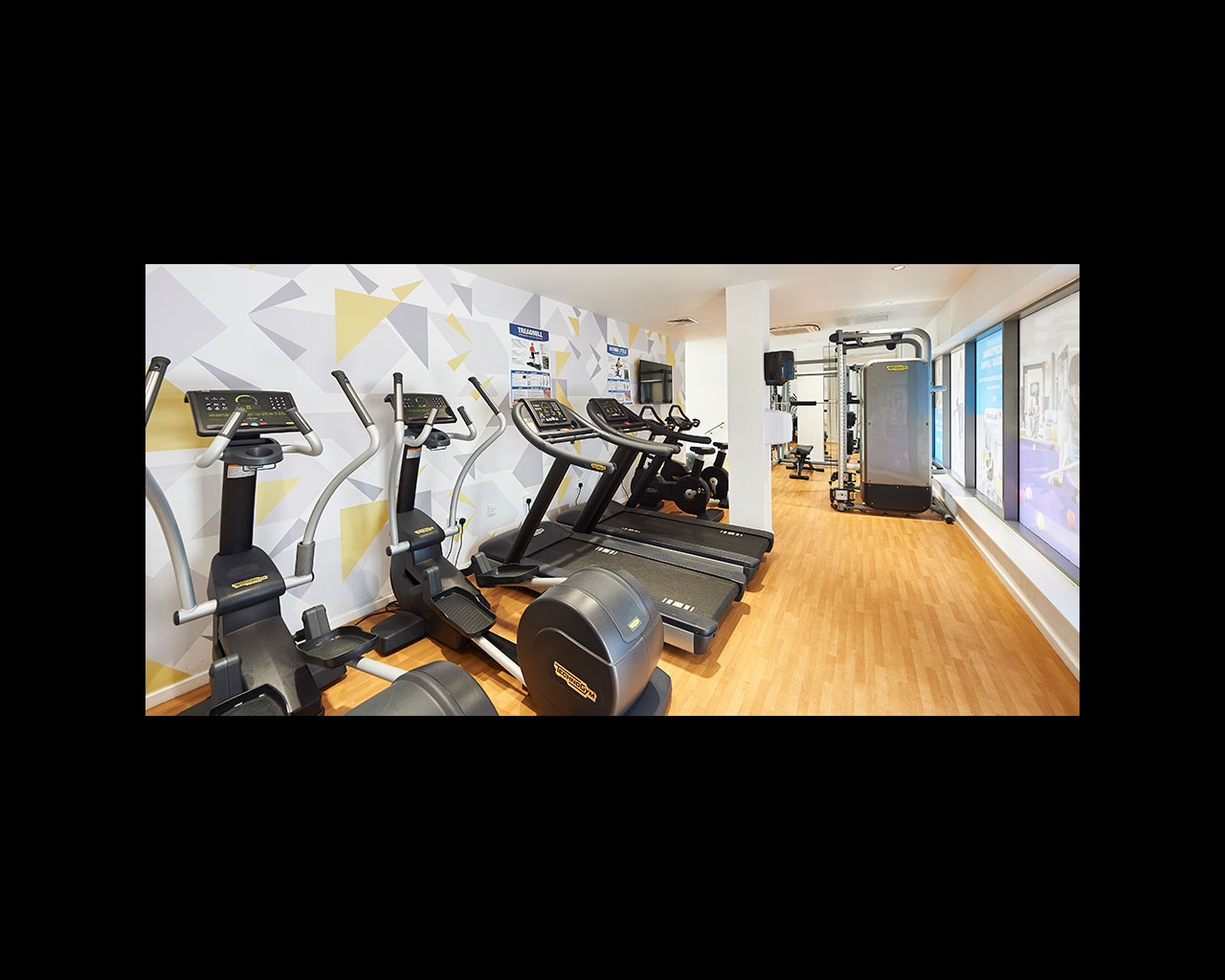 Gym with exercise bikes
